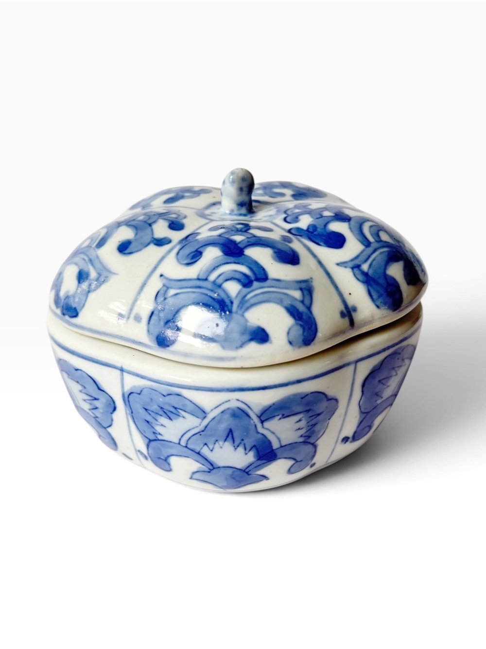 Vintage Blue White Chinoiserie Floral Porcelain Pumpkin Gourd Trinket Box